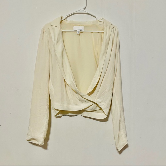 Ett:Twa Anthropologie Top US Size 4 Viscose Blouse Wrap Blazer Ivory - Picture 2 of 9